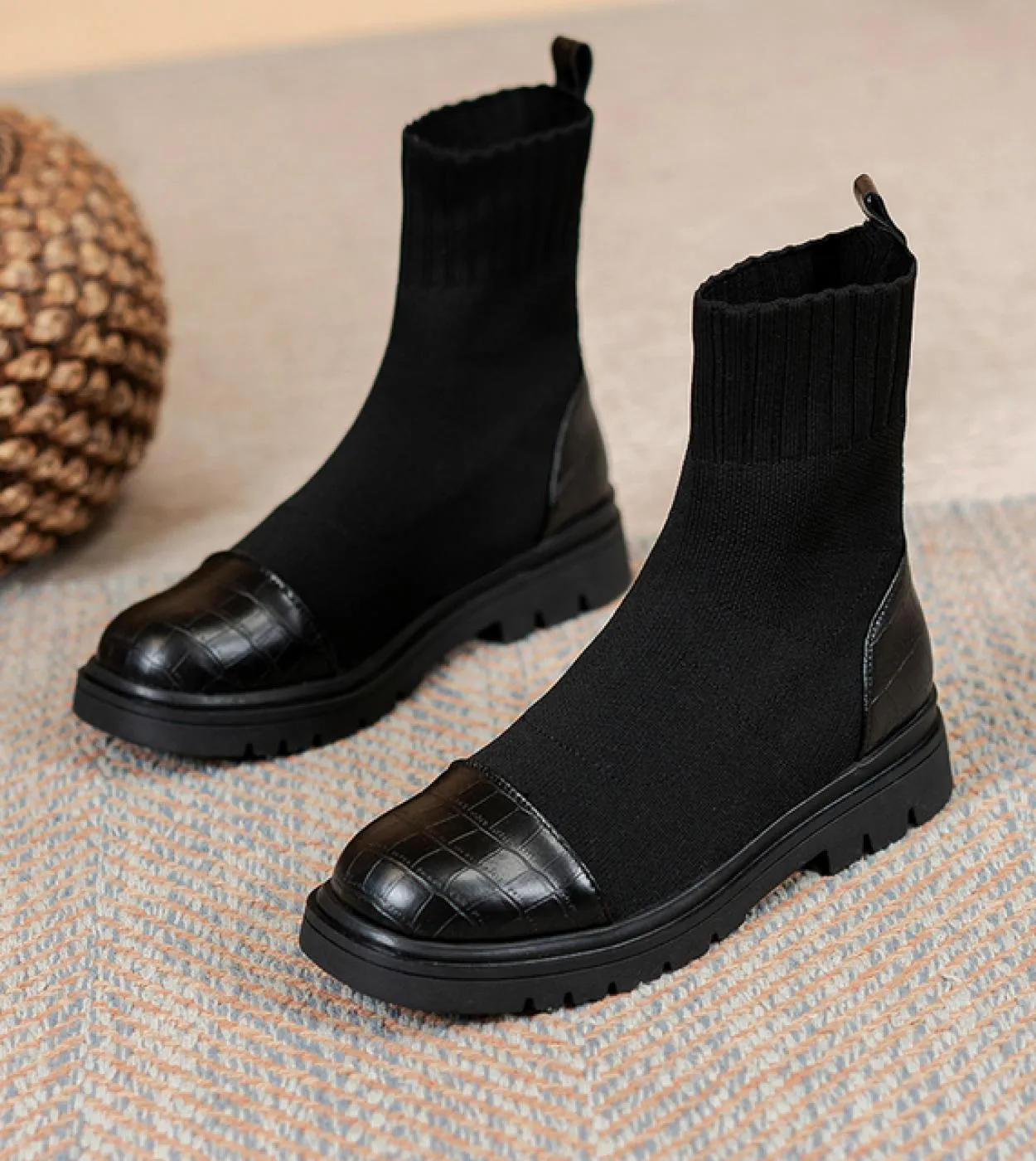 2022 nuovi stivaletti in pelle intrecciata da donna retrò tacco basso calza elastica stivali da donna gregge patchwork inverno C