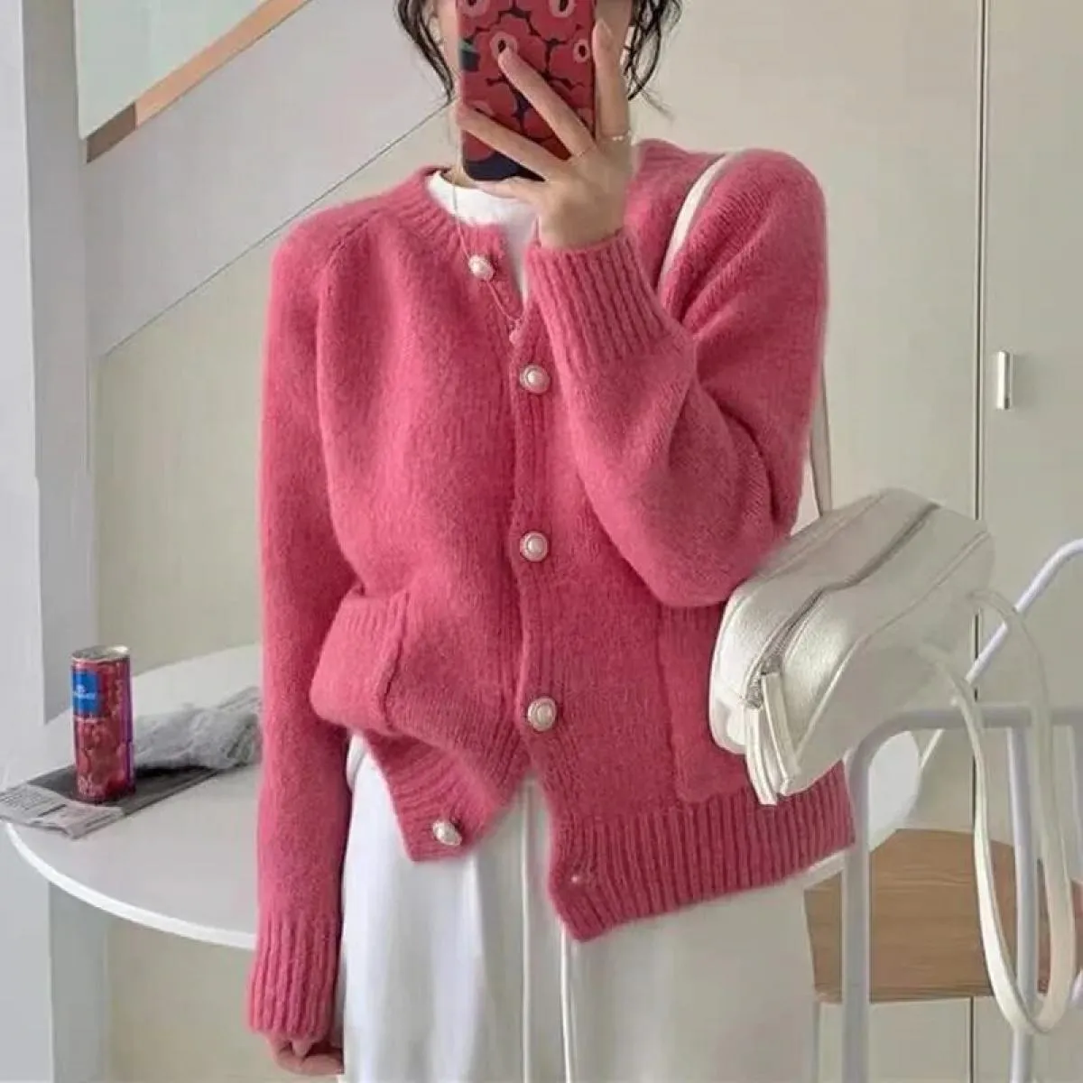 2023 autunno e inverno nuovo cardigan lavorato a maglia con bottoni in perla tinta unita cappotto maglione girocollo femminile a