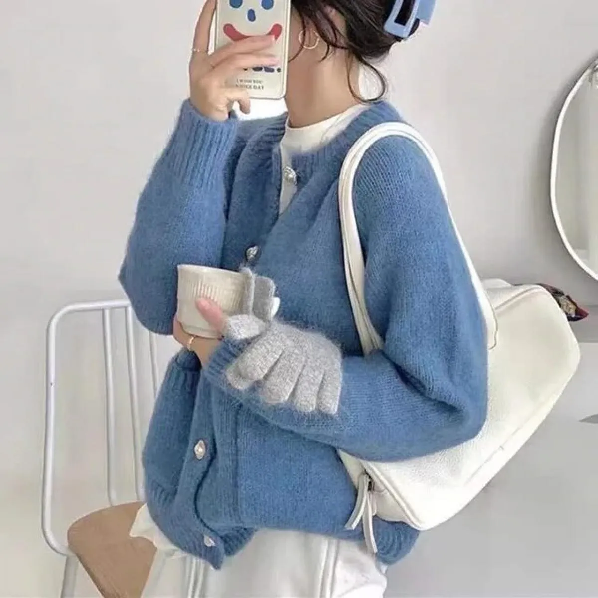 2023 autunno e inverno nuovo cardigan lavorato a maglia con bottoni in perla tinta unita cappotto maglione girocollo femminile a