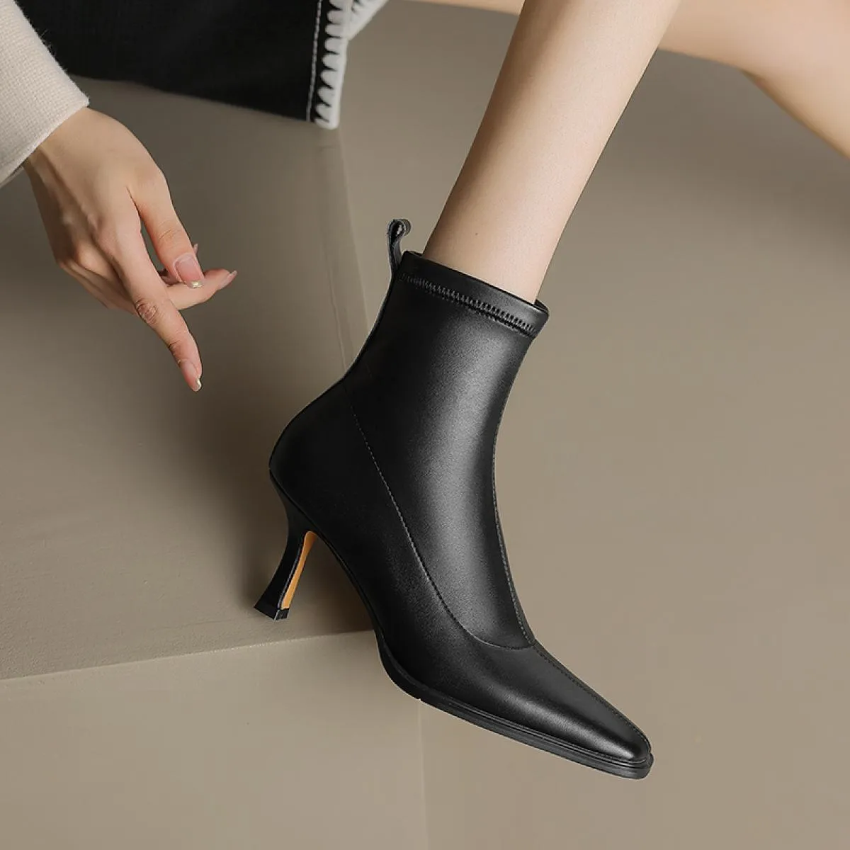 2024 Stivaletti da donna Autunno Inverno Lavoro Casual Tacchi alti Scarpe in vera pelle di qualità Donna Taglia 34 42