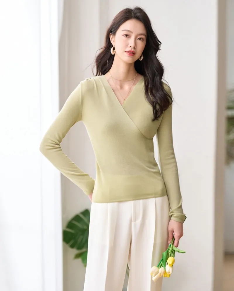 23 Nuovo maglione traspirante Tencel delicato sulla pelle, fresco ed elastico con scollo a V incrociato e modellante per la prot