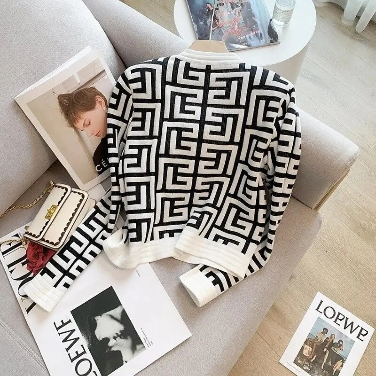 Cardigan lavorato a maglia con scollo rotondo a contrasto di colore delicato Nuovo maglione a maniche lunghe da esterno autunno
