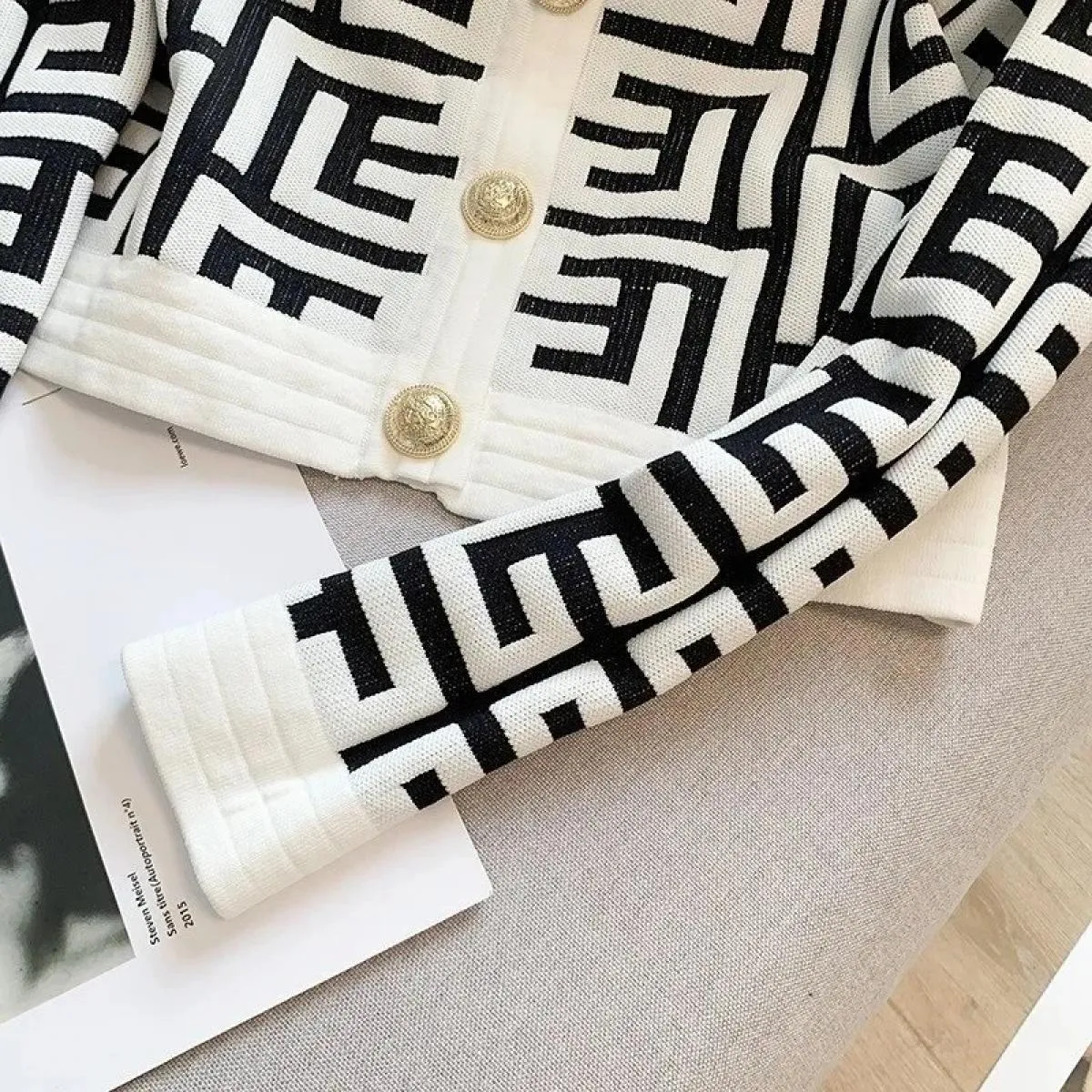 Cardigan lavorato a maglia con scollo rotondo a contrasto di colore delicato Nuovo maglione a maniche lunghe da esterno autunno