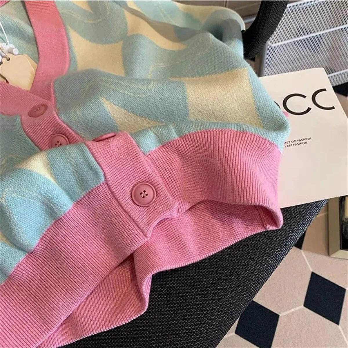 Cardigan per maglione da donna 2023 Cardigan nuovo colore Top con scollo a V Design Cappotto Cardigan lavorato a maglia