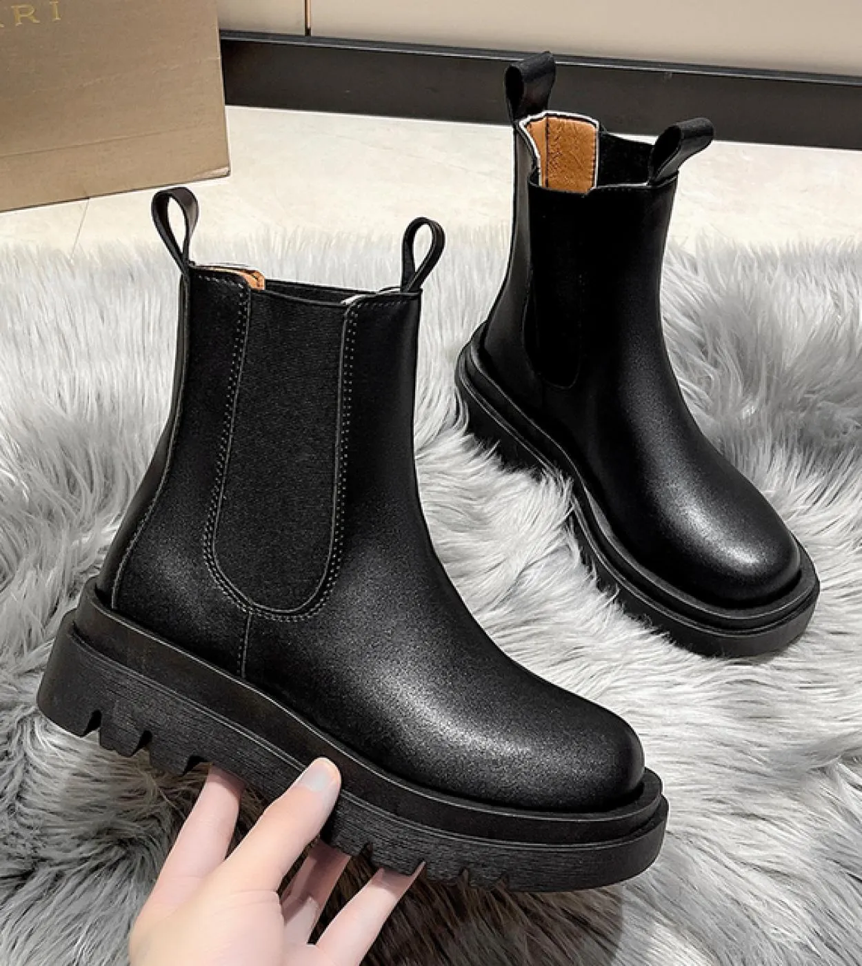Chelsea Boots Chunky Boots Women Winter Shoes Pu Leather Plush Ankle Boots Black Female Autumn Fashion Platform Booties