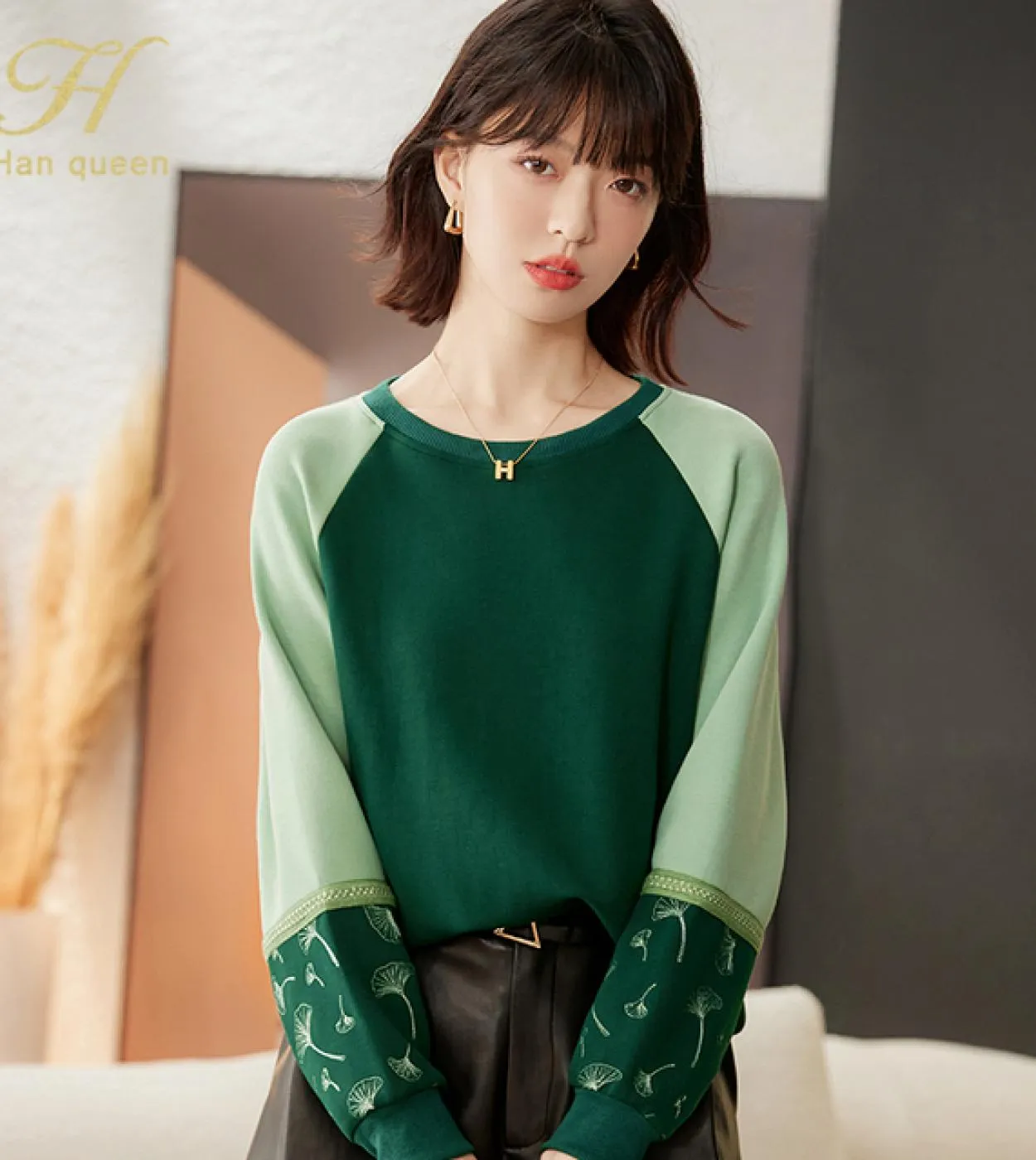 H Han Queen Collision Colour Maglione a maniche lunghe Autunno Inverno Ricamo Casual Design Sense O Neck Top Casual T