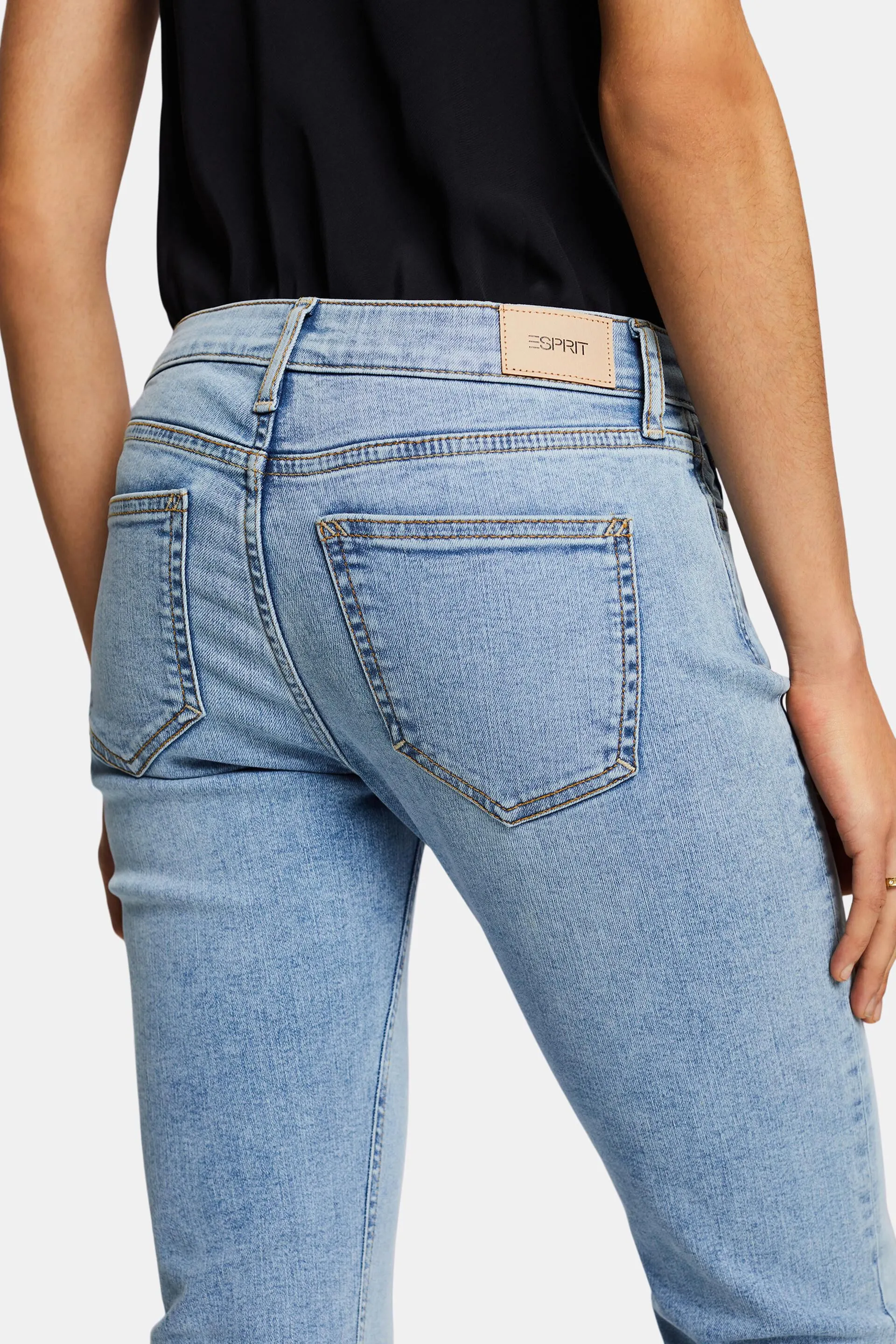 Jeans Slim Fit a vita media