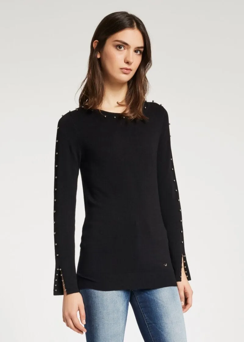 Maglia con borchie