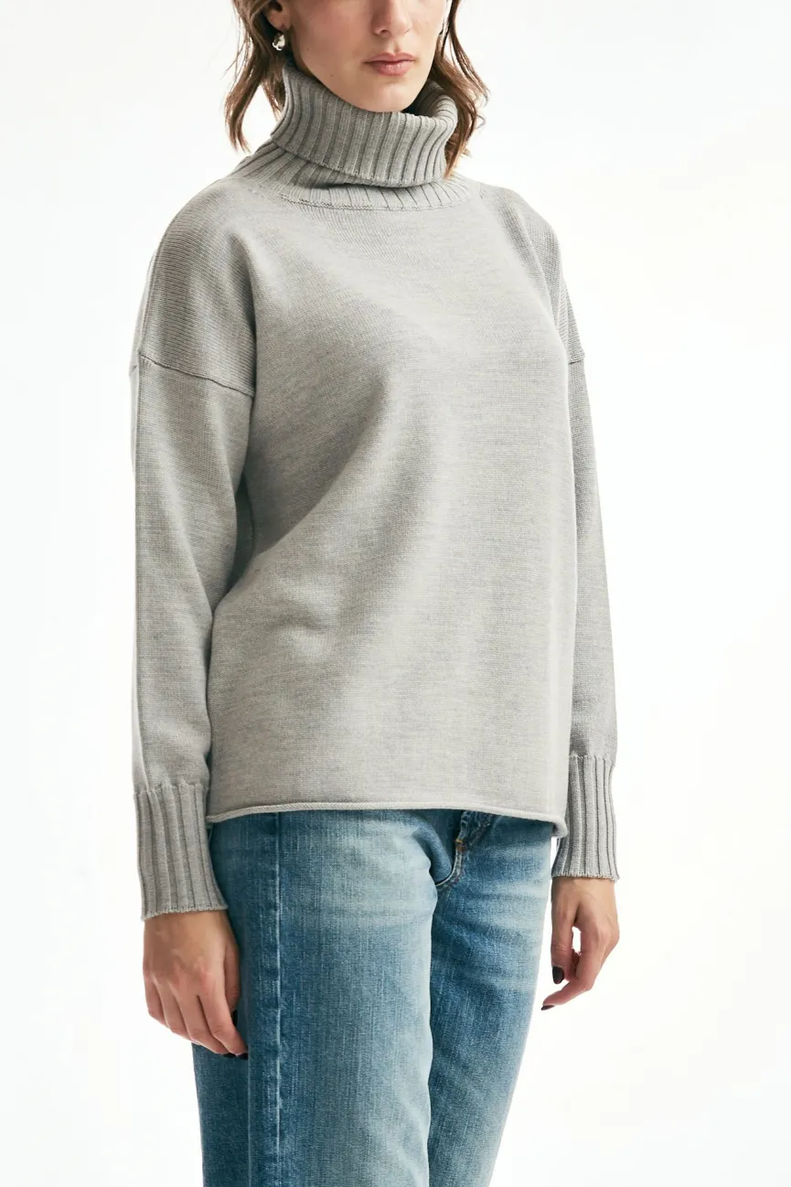 Maglia dolcevita in lana grigio chiaro 