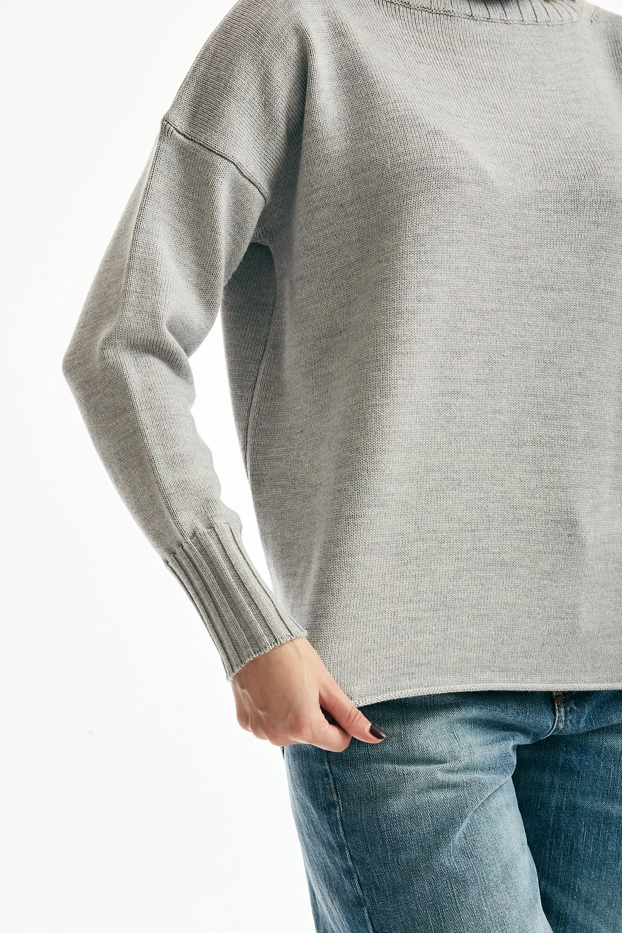 Maglia dolcevita in lana grigio chiaro 