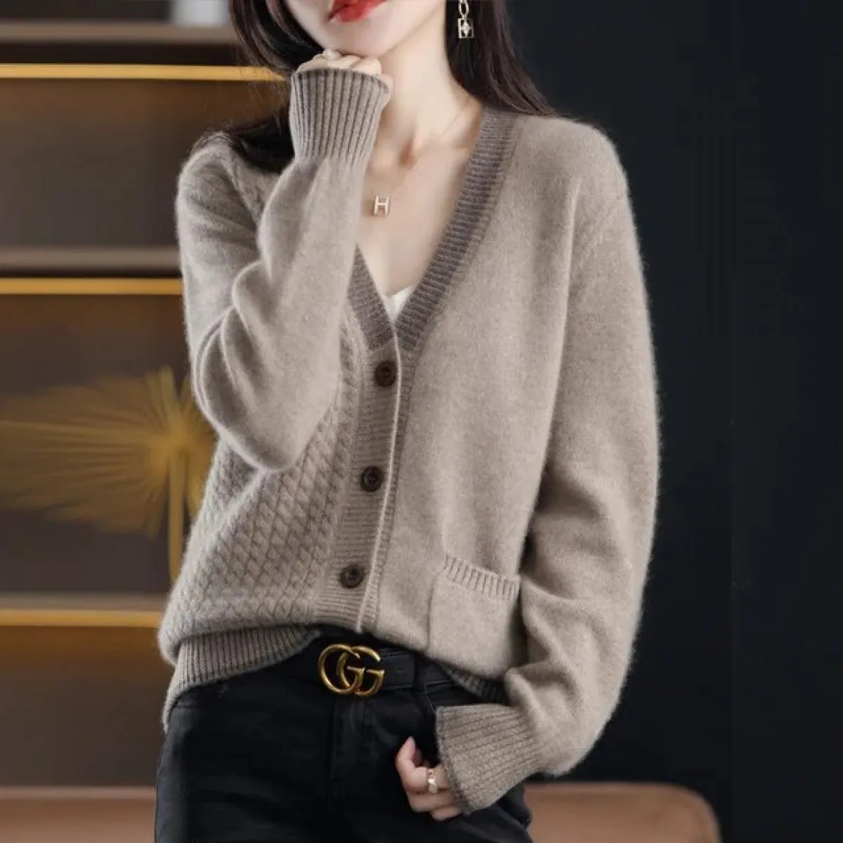 Maglione da donna primaverile Moda Cappotti casual Cardigan femminile Manica lunga Giacca con scollo a V Top lavorato a maglia