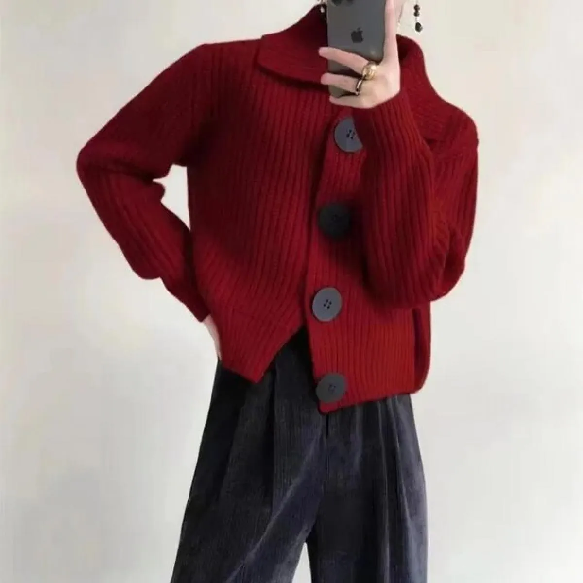Maglioni da donna nuovo collo a V manica lunga sciolto di moda casual maglione cardigan lavorato a maglia con bottoni grandi