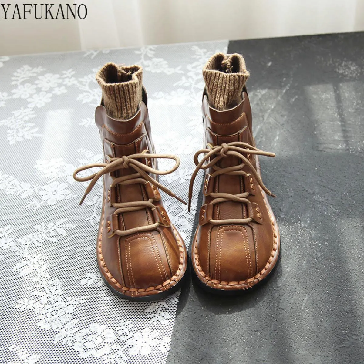 Mori Girl Stivaletti da donna con cuciture letterarie fatte a mano Scarpe retrò con testa grande Suola morbida Comfort Stivalett