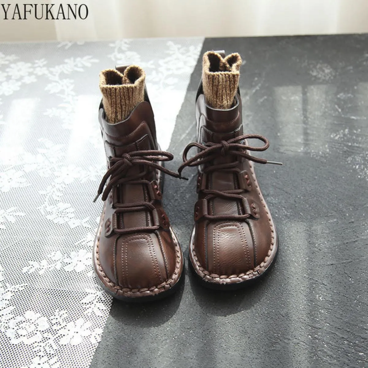 Mori Girl Stivaletti da donna con cuciture letterarie fatte a mano Scarpe retrò con testa grande Suola morbida Comfort Stivalett
