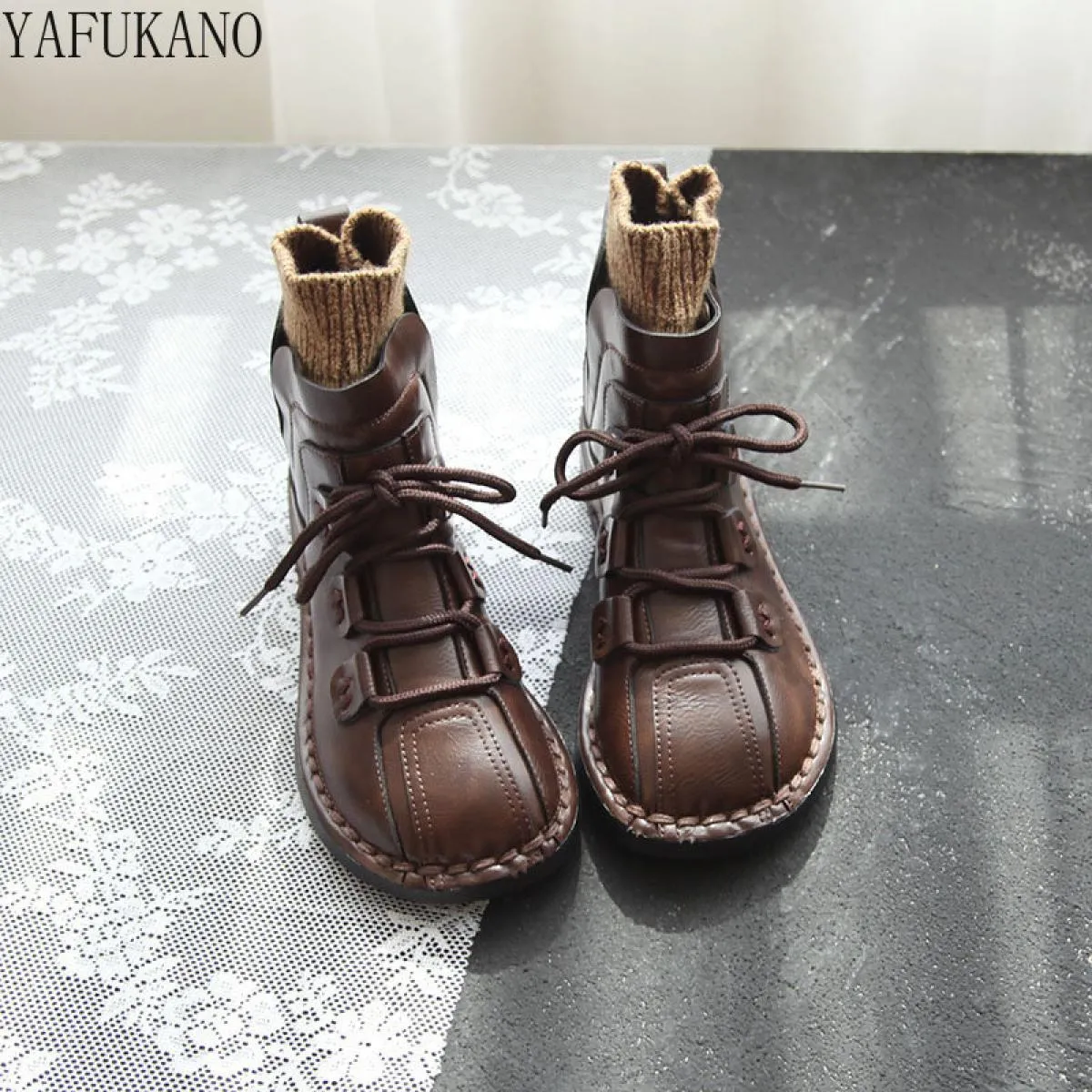 Mori Girl Stivaletti da donna con cuciture letterarie fatte a mano Scarpe retrò con testa grande Suola morbida Comfort Stivalett