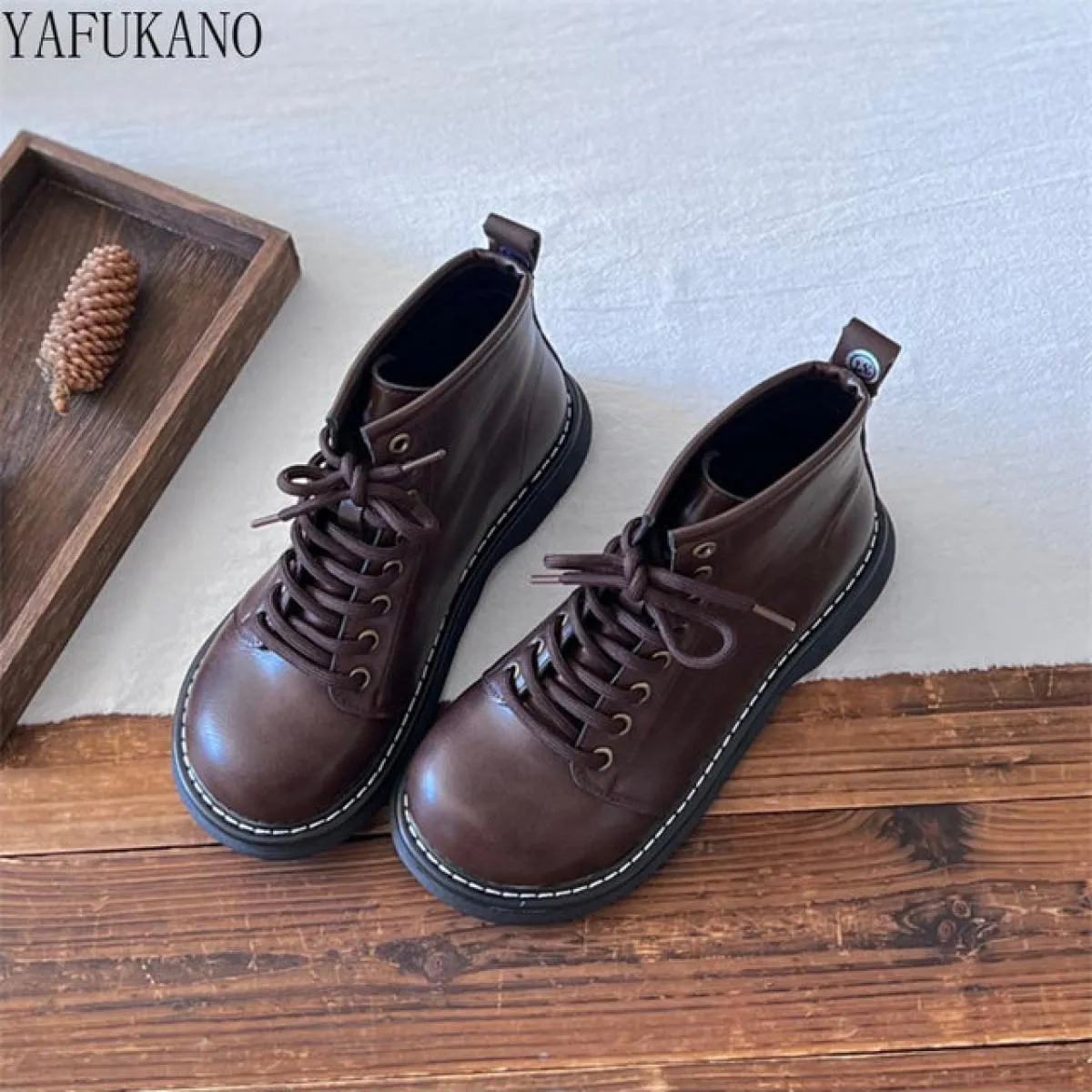 Mori Stivaletti casual retrò letterari fatti a mano con suola spessa Scarpe con testa grande Piattaforma Stivali da donna Pellic