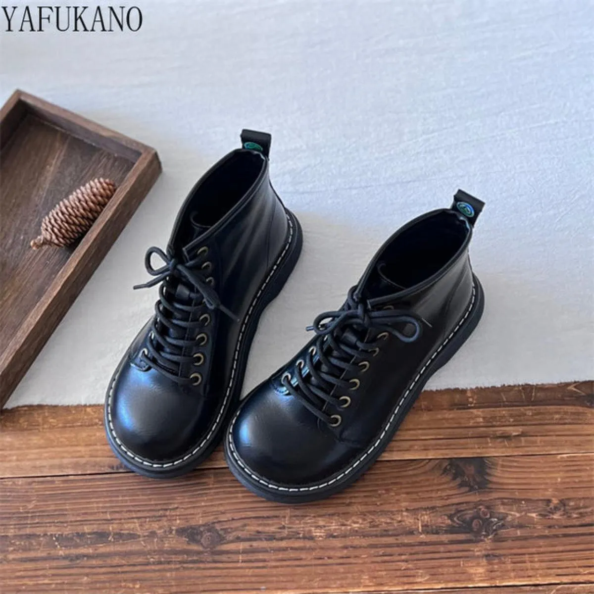 Mori Stivaletti casual retrò letterari fatti a mano con suola spessa Scarpe con testa grande Piattaforma Stivali da donna Pellic