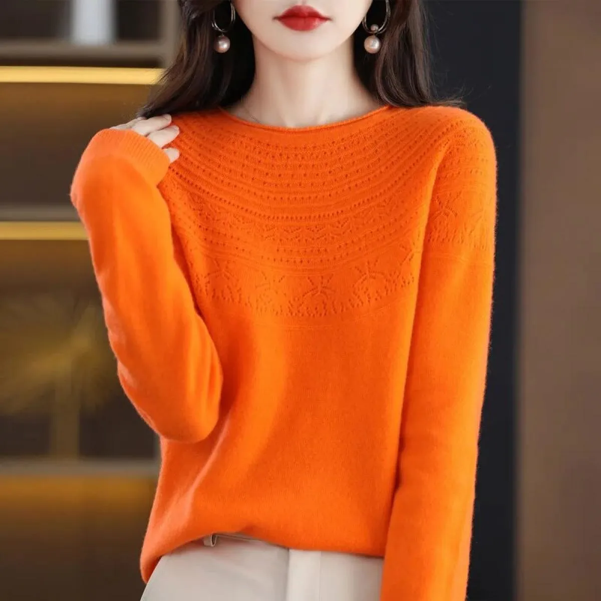 Nuovo stile trendy Una linea pronta da indossare Maglione in pura lana Pullover lavorato a maglia cava da donna Autunno Inverno