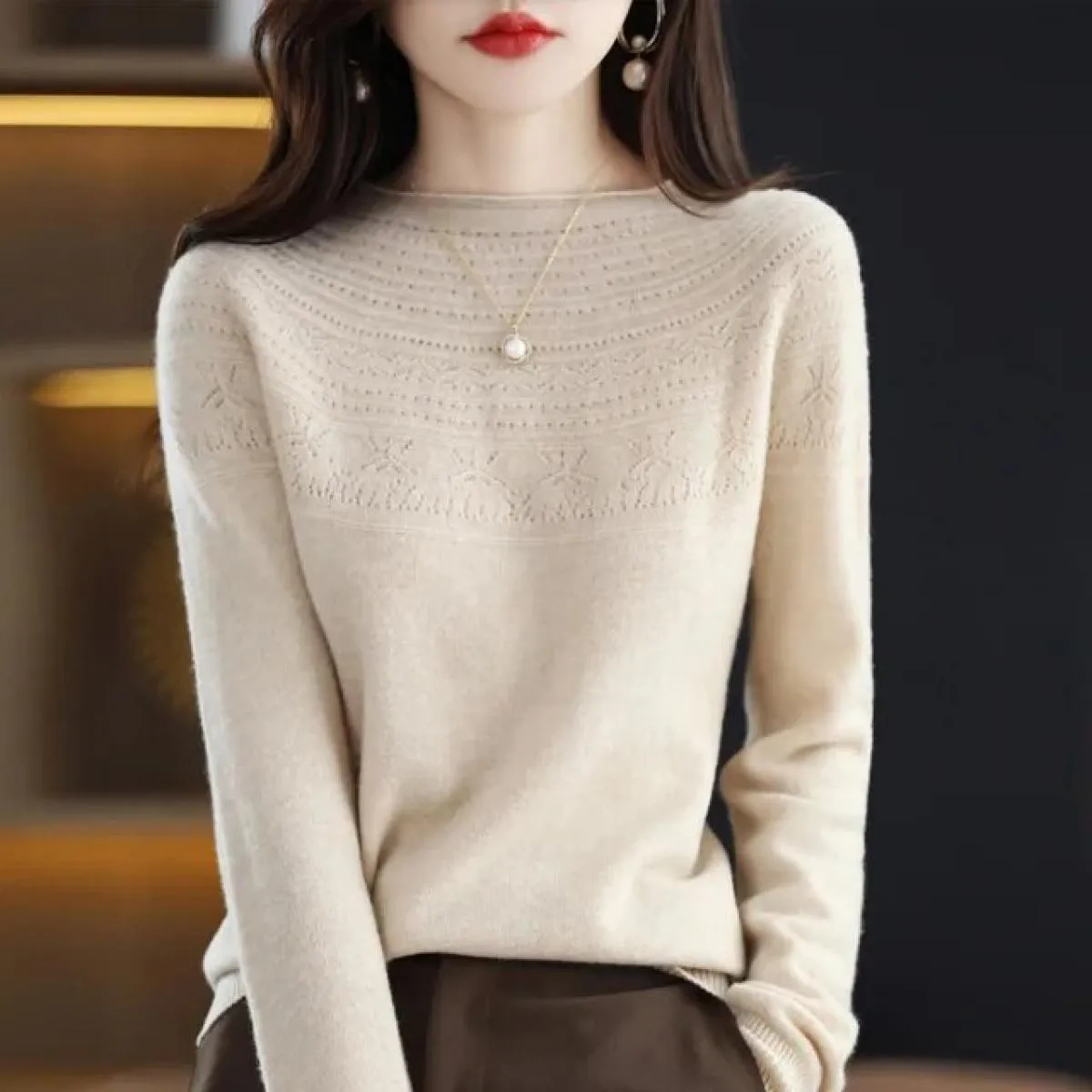 Nuovo stile trendy Una linea pronta da indossare Maglione in pura lana Pullover lavorato a maglia cava da donna Autunno Inverno