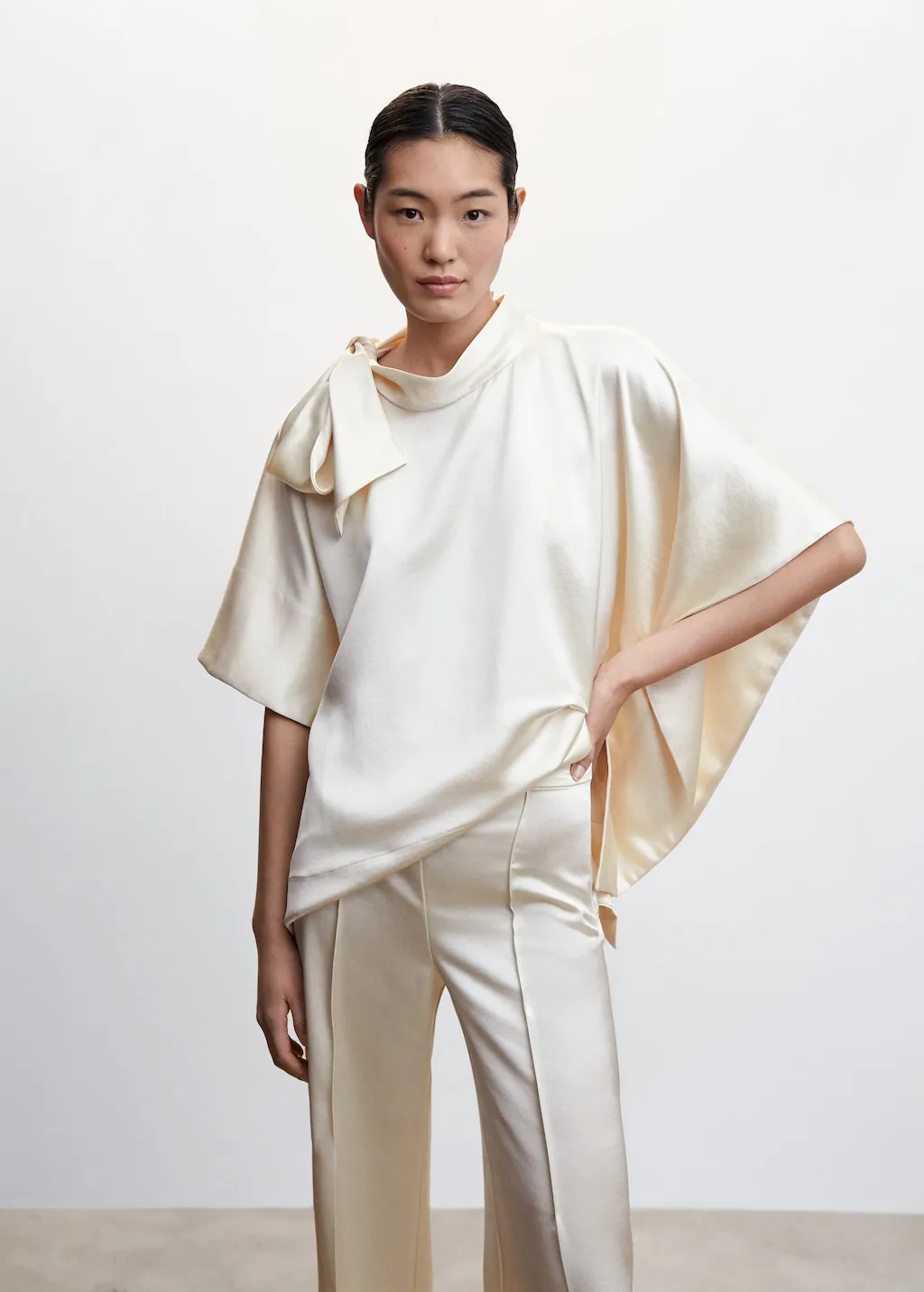 Pantaloni satinati