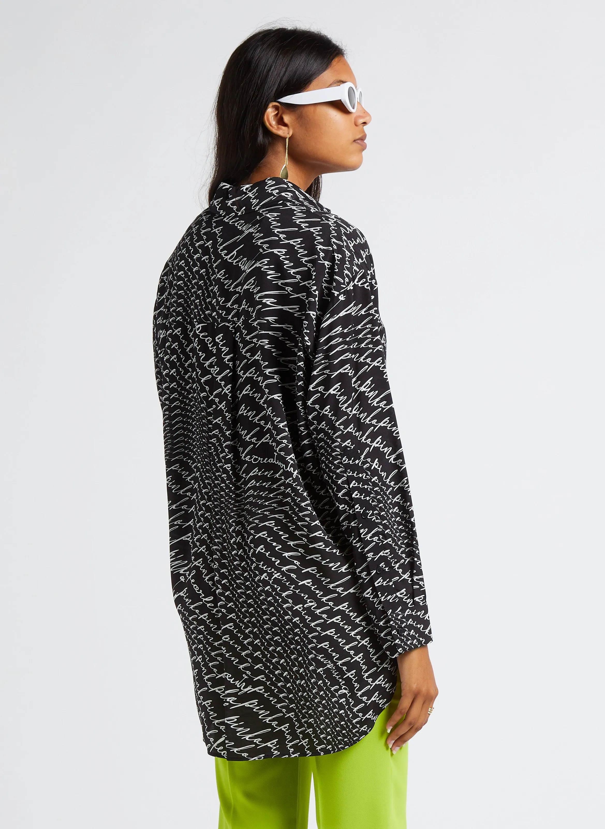  PINKO   CRICCHETTO - Camicia lunga dritta con colletto classico e logo stampato | Nero