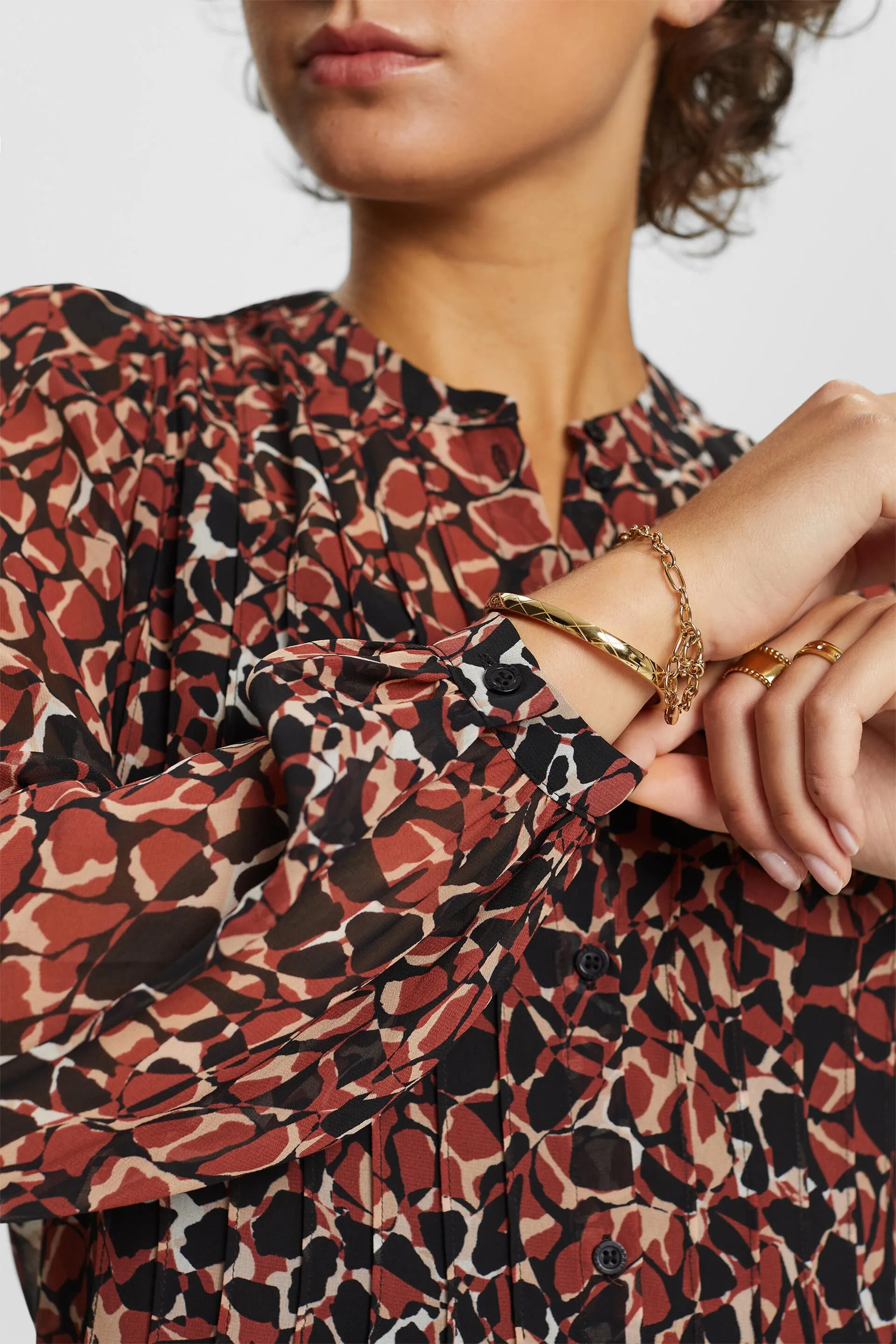 Riciclato: Blusa in chiffon a fantasia