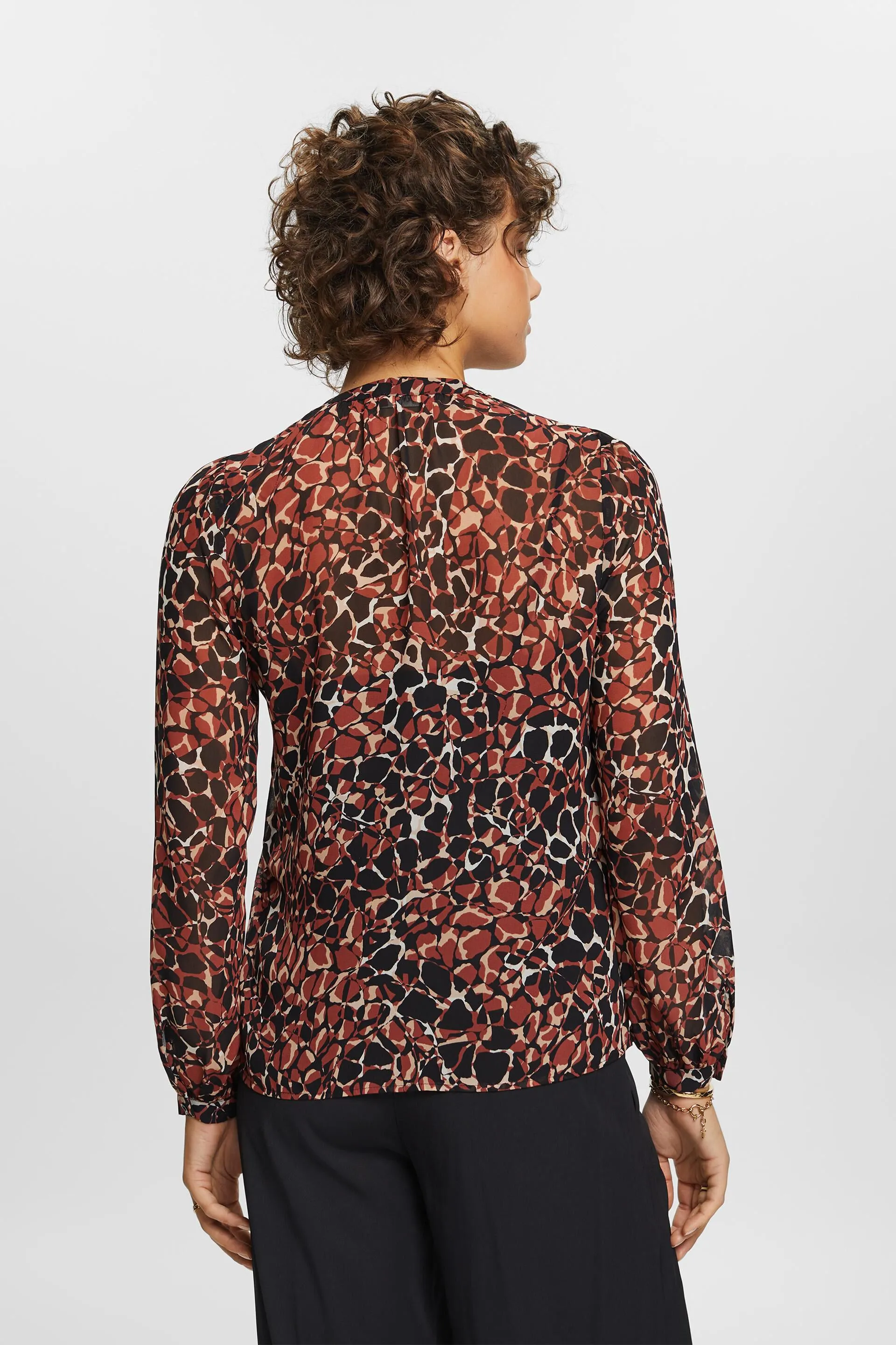 Riciclato: Blusa in chiffon a fantasia