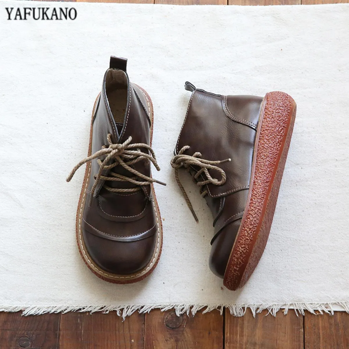 Scarpe da bambola a testa grande con punta tonda retrò letteraria stringate con suola spessa Stivaletti corti casual comodi fatt