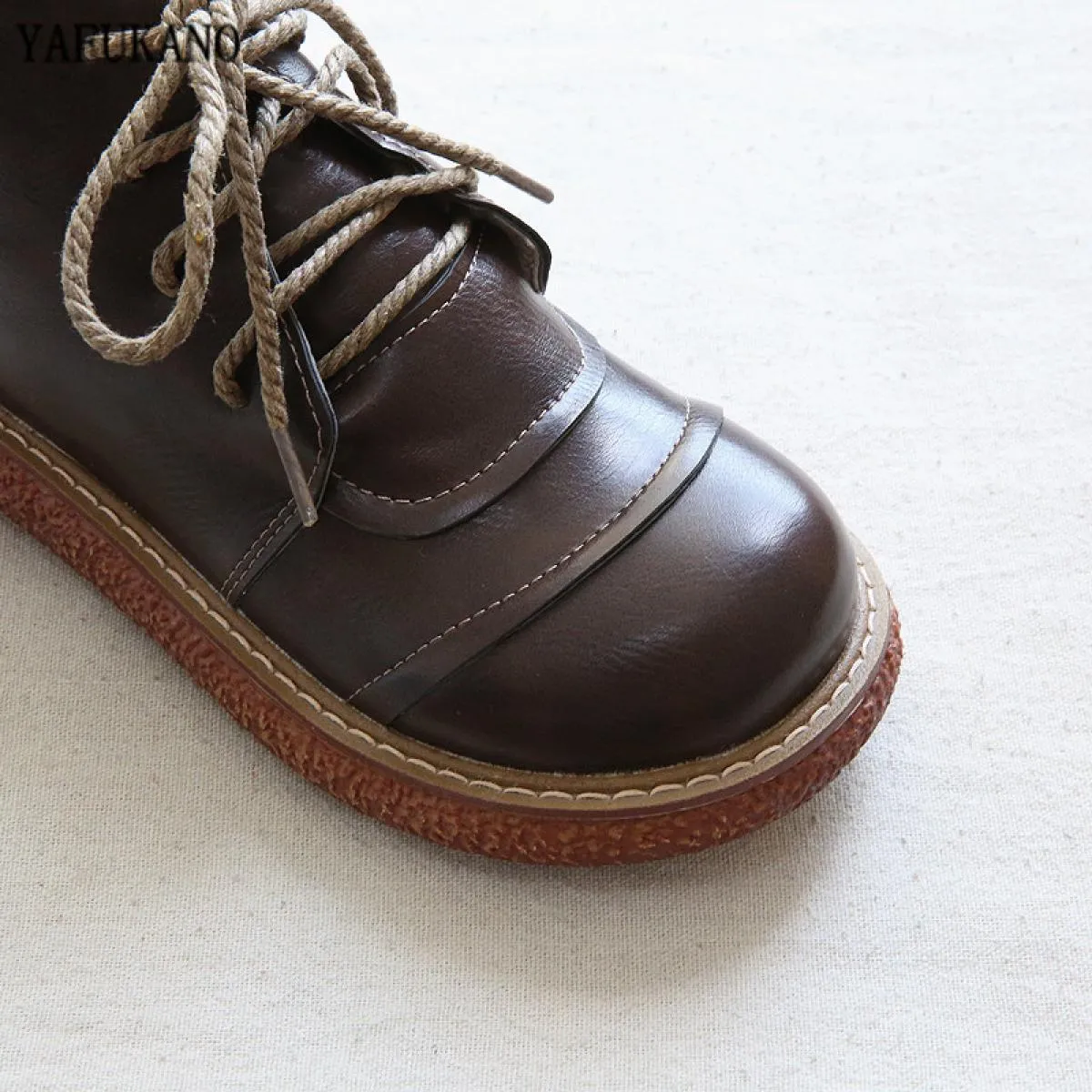 Scarpe da bambola a testa grande con punta tonda retrò letteraria stringate con suola spessa Stivaletti corti casual comodi fatt