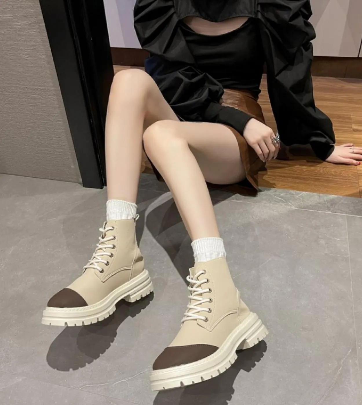 Stivaletti da donna 2022 Nuovi stivali autunno inverno Moda donna Colori misti Lace Up Zipper Botas Mujer Platform Heel Ladie