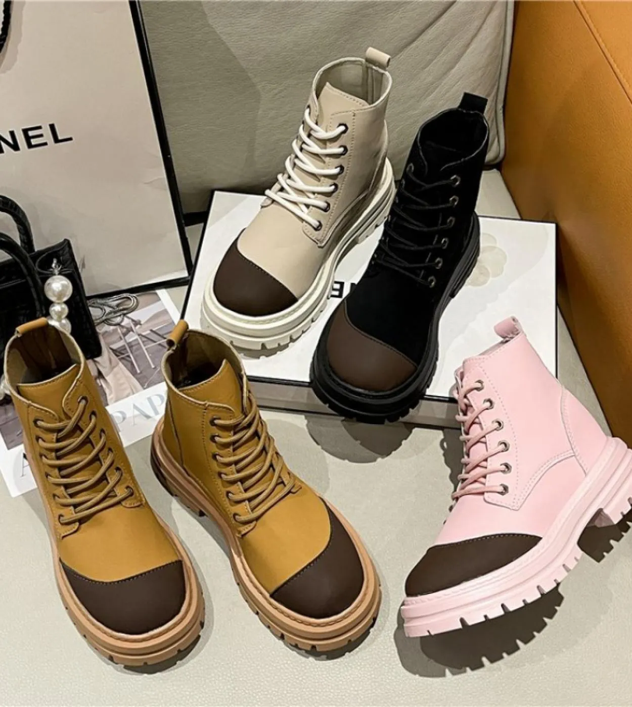 Stivaletti da donna 2022 Nuovi stivali autunno inverno Moda donna Colori misti Lace Up Zipper Botas Mujer Platform Heel Ladie