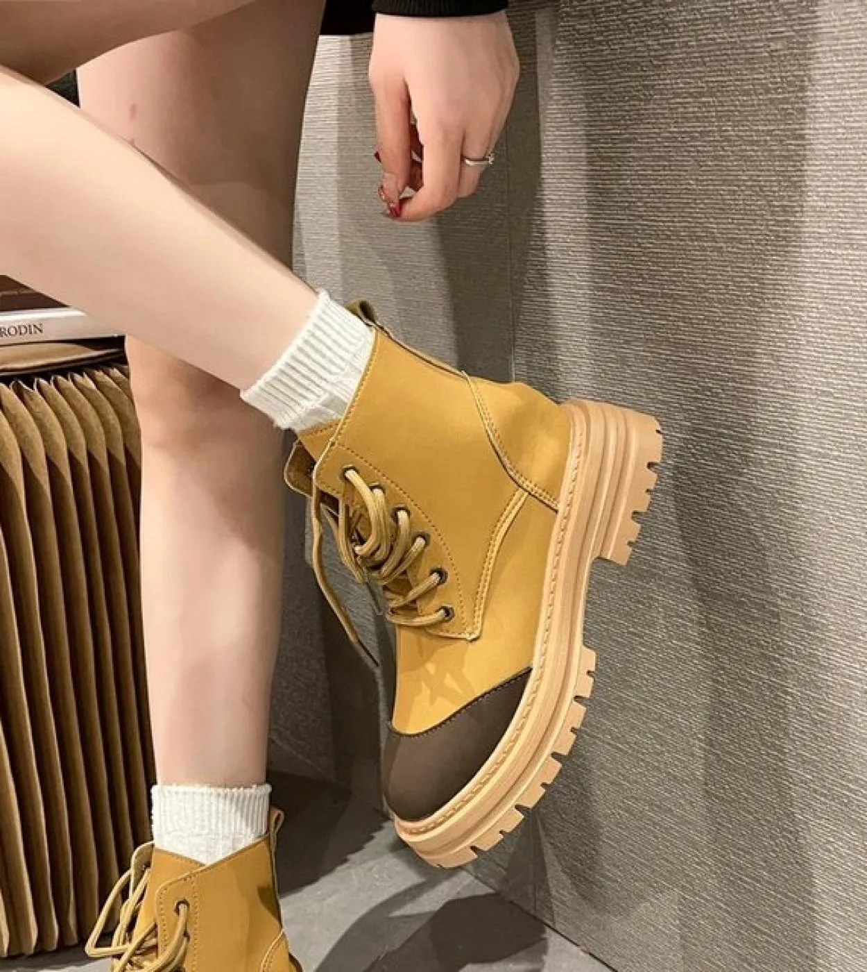 Stivaletti da donna 2022 Nuovi stivali autunno inverno Moda donna Colori misti Lace Up Zipper Botas Mujer Platform Heel Ladie